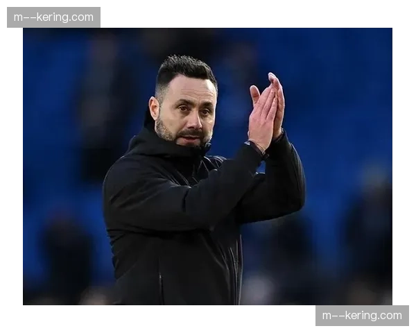 布莱顿官方宣布,主帅德泽尔比因个人原因无限期离队,助教暂代职务 布莱顿官方宣布,主帅德泽尔比因个人原因无限期离队,助教暂代职务