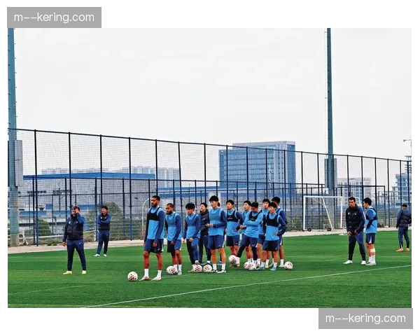 探营升班马：深圳新鹏城的首个中超主场日