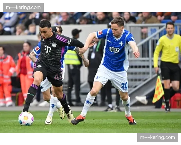 德甲战术演变观察：传统与现代足球理念的碰撞与融合